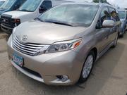 Toyota Sienna 2015 Gold for sale