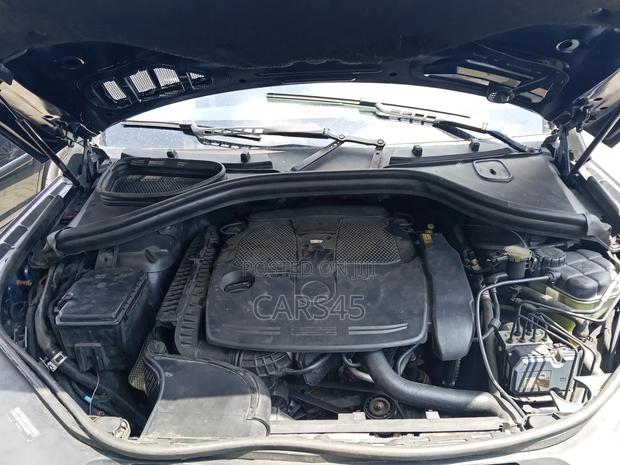 Mercedes-Benz M Class 2013 Blue