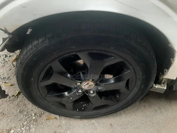 Honda Crosstour 2010 White