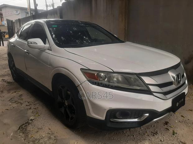 Honda Crosstour 2010 White
