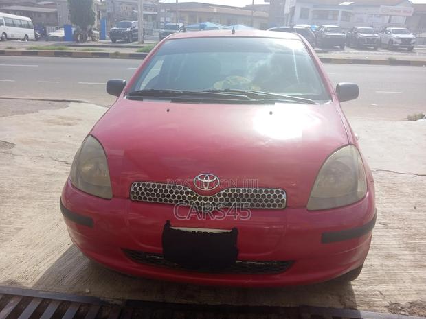 Toyota Yaris 2001 Red