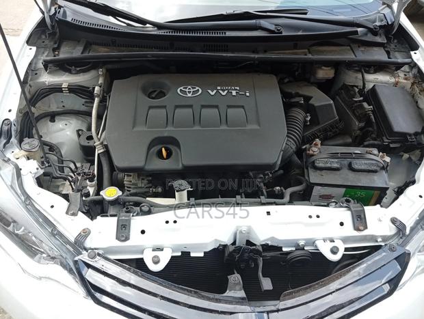 Toyota Corolla 2016 Silver