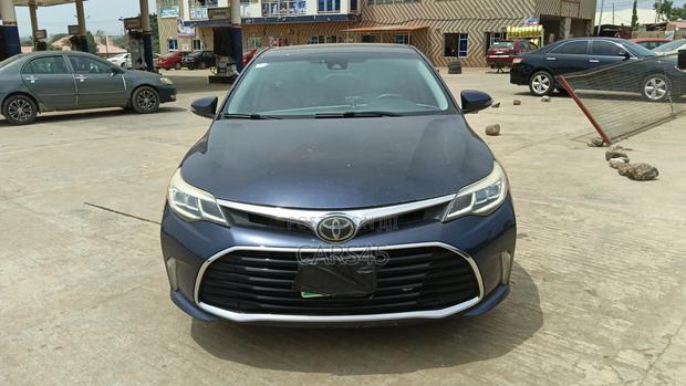 Toyota Avalon XLE (3.5L 6cyl 6A) 2018 Blue