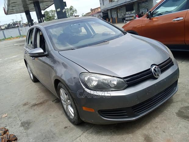 Volkswagen Golf 1.6 TDI 3 Door 2010 Gray