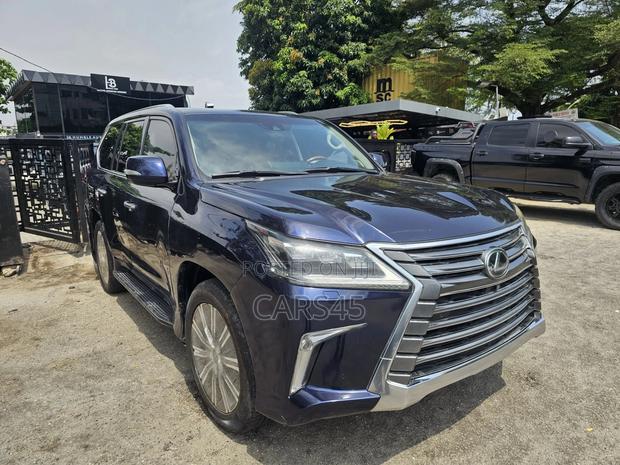 Lexus LX 570 AWD 2016 Blue
