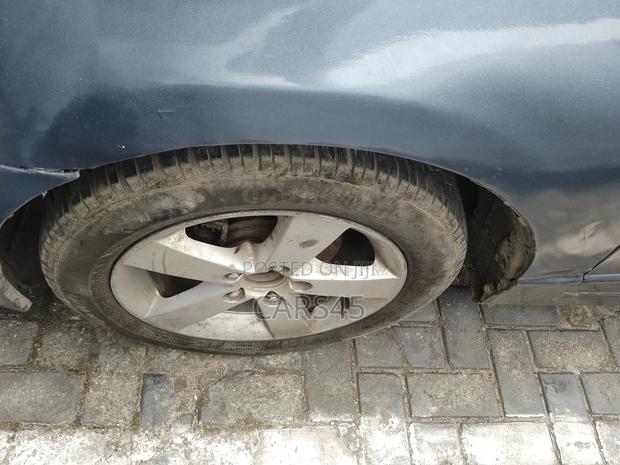 Honda Civic 2006 Blue