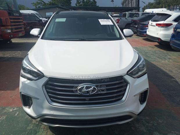 Hyundai Santa Fe 2018 White