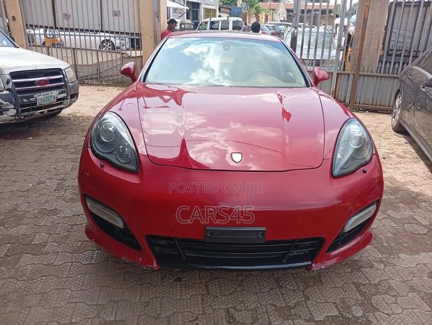 Porsche Panamera 2013 Red