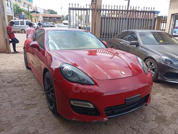 Porsche Panamera 2013 Red