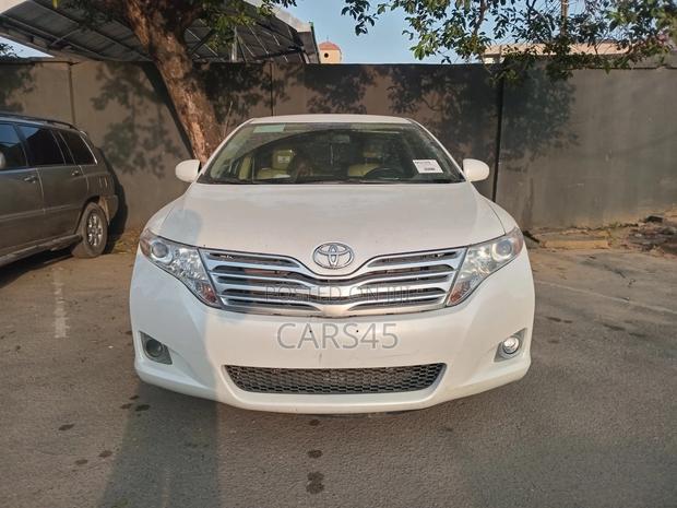 Toyota Venza 2011 White