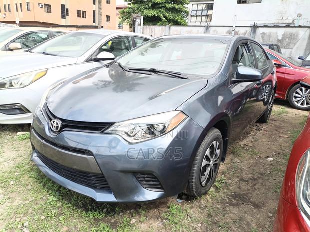 Toyota Corolla 2015 Gray