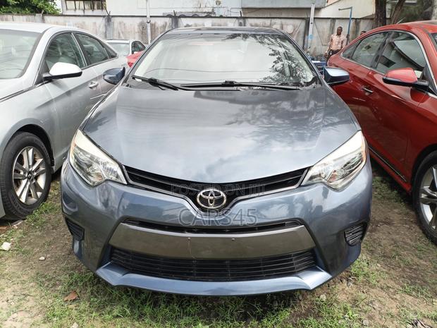 Toyota Corolla 2015 Gray