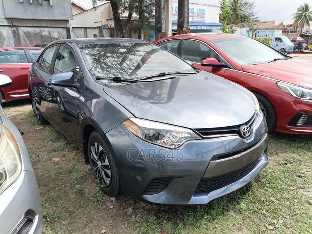 Toyota Corolla 2015 Gray