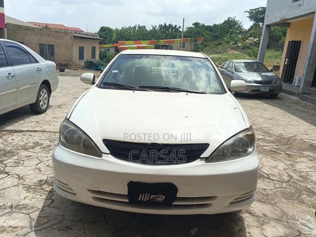 Toyota Camry 2004 White