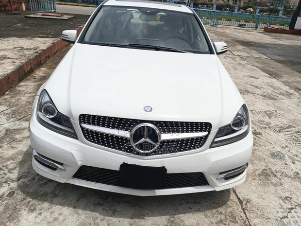 Mercedes-Benz C250 2012 White