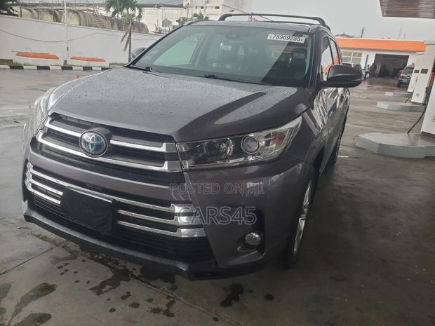 Toyota Highlander Limited Platinum 4x2 V6 (3.5L 6cyl 8A) 2018 Gray