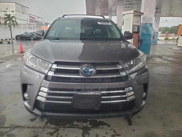 Toyota Highlander Limited Platinum 4x2 V6 (3.5L 6cyl 8A) 2018 Gray