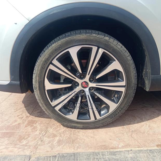 Roewe RX5 2019 Silver