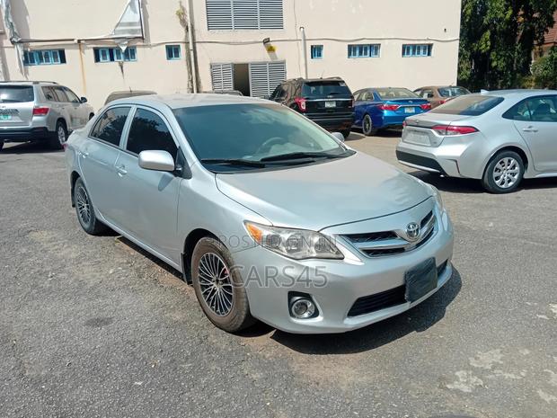 Toyota Corolla 2009 Silver