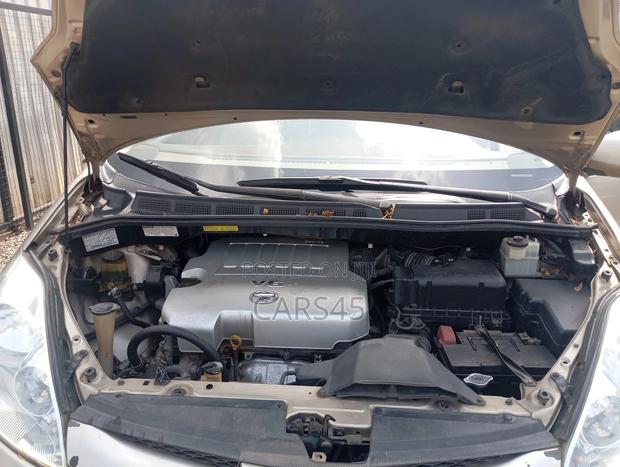 Toyota Sienna 2009 Gold