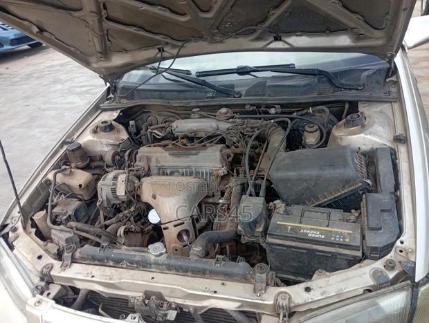Toyota Camry 1997 Gold