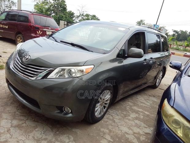 Toyota Sienna 2012 Teal