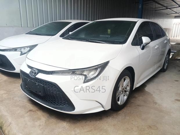 Toyota Corolla 2022 White
