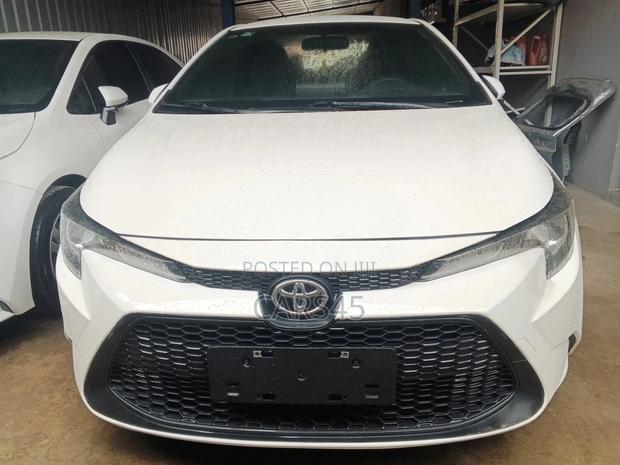 Toyota Corolla 2022 White