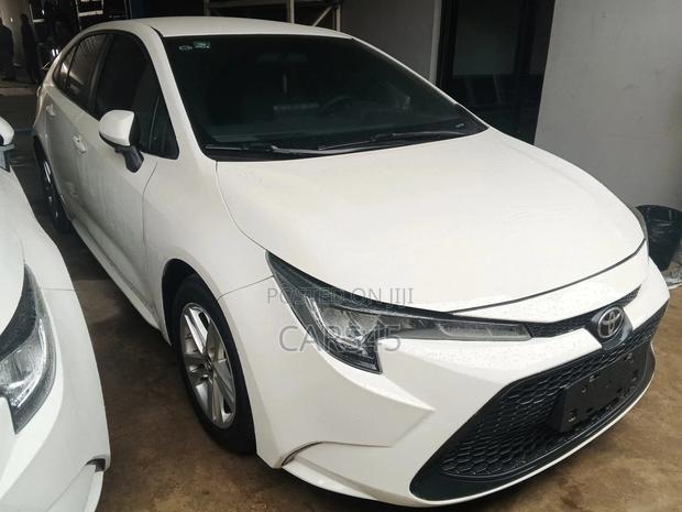 Toyota Corolla 2022 White