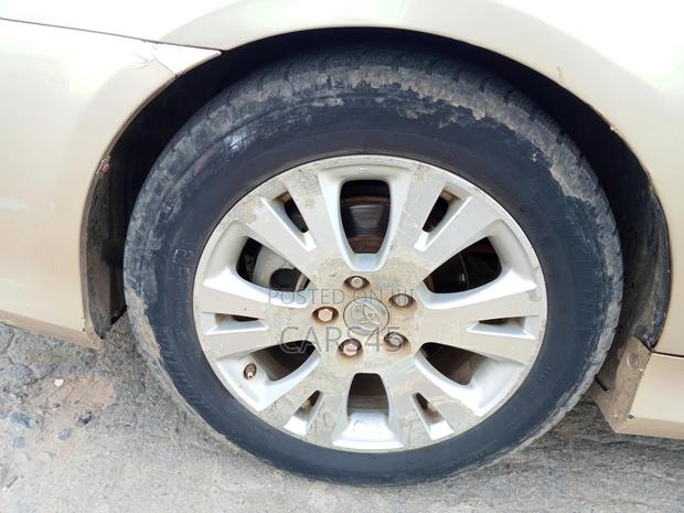 Toyota Avalon 2011 Beige