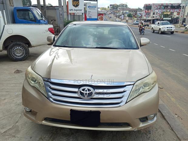 Toyota Avalon 2011 Beige
