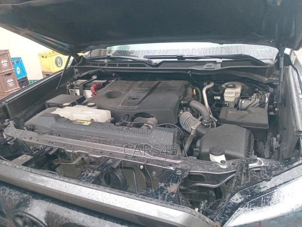 Toyota Tundra 2025 Gray