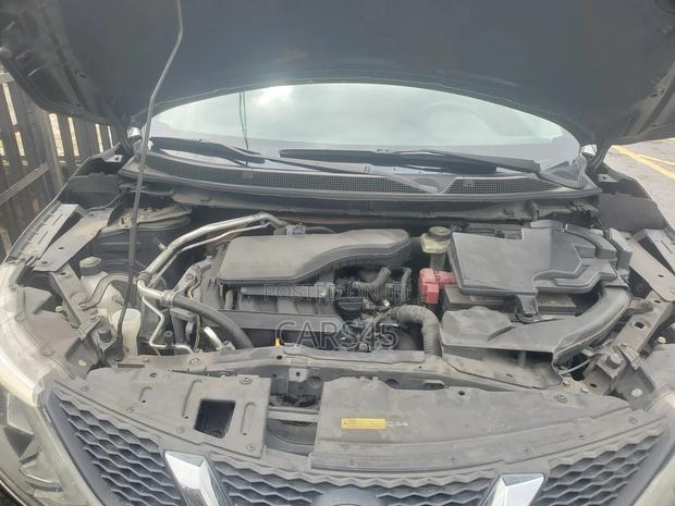 Nissan Qashqai 2016 Black