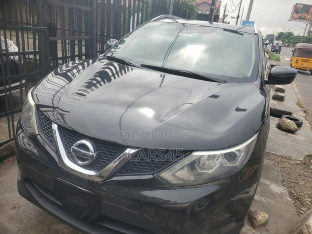 Nissan Qashqai 2016 Black