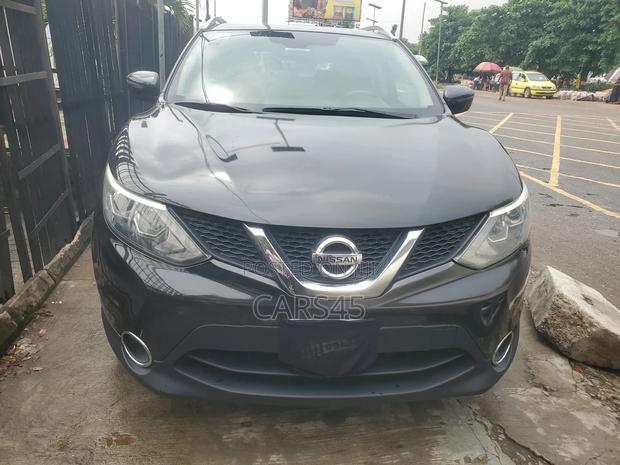 Nissan Qashqai 2016 Black