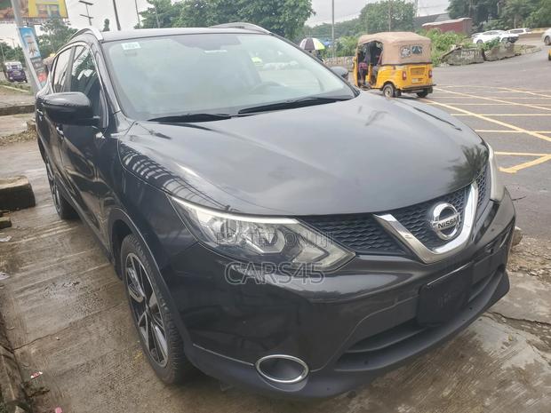 Nissan Qashqai 2016 Black