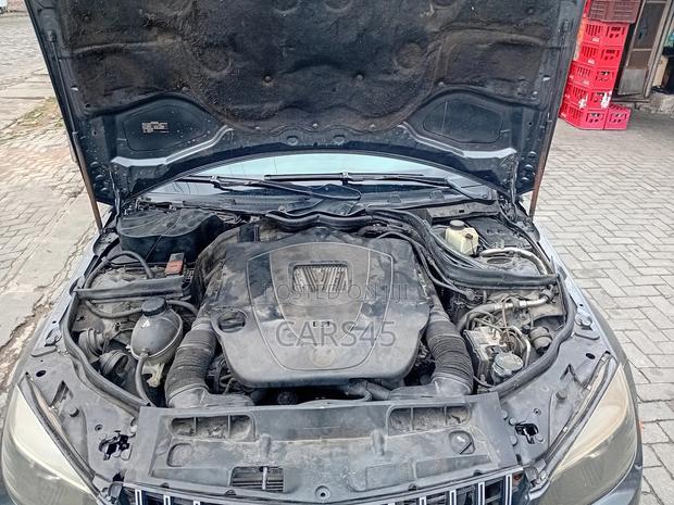 Mercedes-Benz C300 2009 Gray