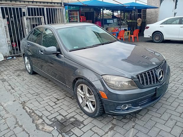 Mercedes-Benz C300 2009 Gray