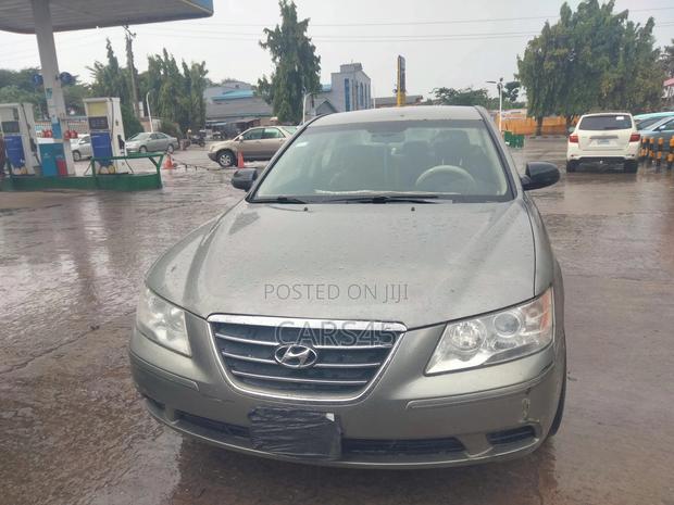Hyundai Sonata 2009 Green