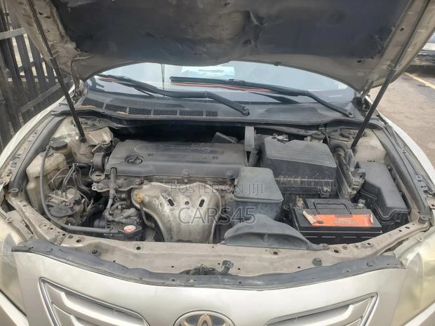 Toyota Camry XLE 4dr Sedan (2.4L 4cyl 5A) 2007 Gold