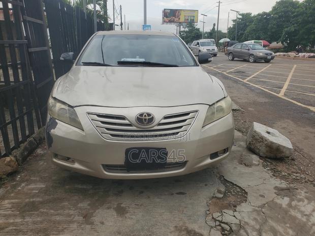Toyota Camry XLE 4dr Sedan (2.4L 4cyl 5A) 2007 Gold