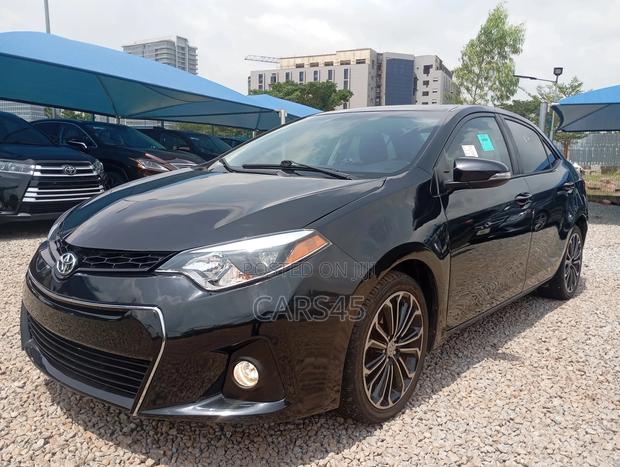 Toyota Corolla 2016 Black