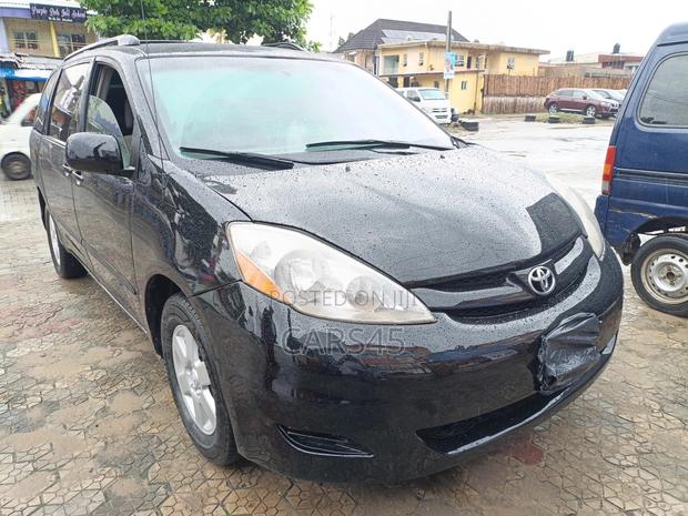 Toyota Sienna 2008 Black