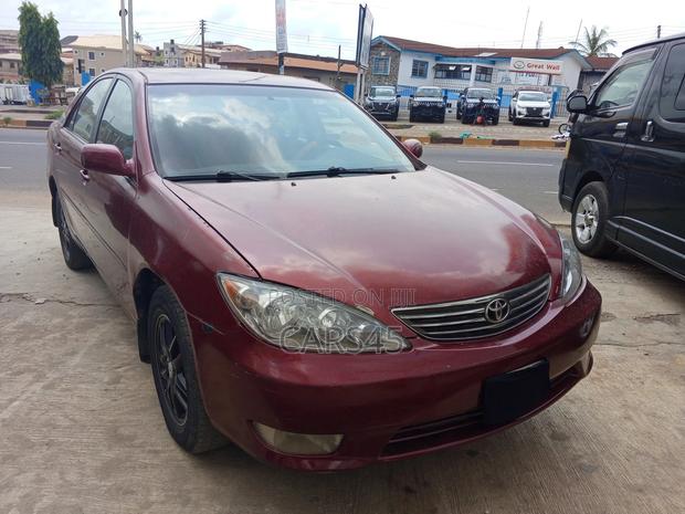 Toyota Camry 2005 Red