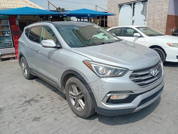 Hyundai Santa Fe 2018 Silver