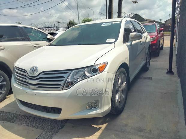Toyota Venza 2010 White