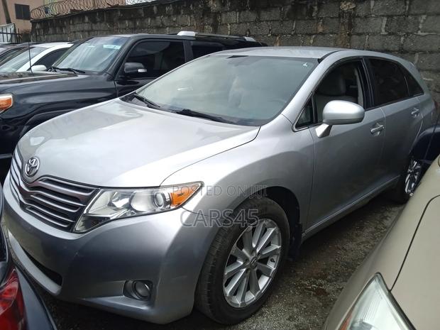 Toyota Venza 2010 Silver