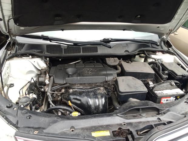 Toyota Venza 2010 Silver