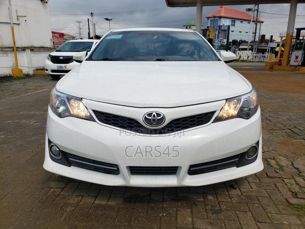 Toyota Camry 2014 White