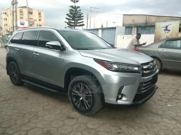 Toyota Highlander 2019 Silver